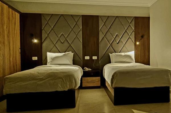 ホテル Grand Plaza Sheikh Zayed Kafr Abū 'umaydah エクステリア 写真