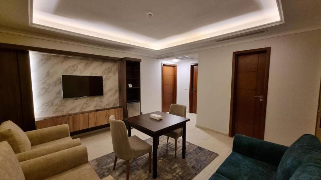 ホテル Grand Plaza Sheikh Zayed Kafr Abū 'umaydah エクステリア 写真