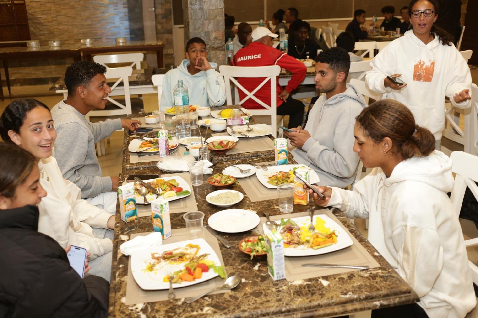 ホテル Grand Plaza Sheikh Zayed Kafr Abū 'umaydah エクステリア 写真